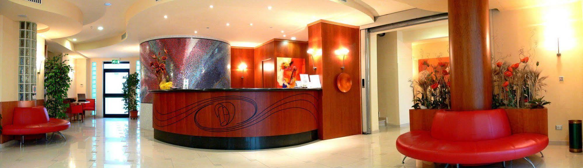 Hotel Duca Degli Abruzzi Montesilvano Exterior photo